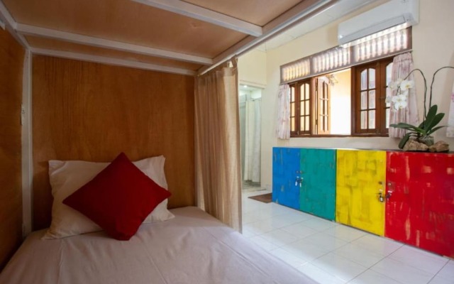 Nushe Hostel & Room