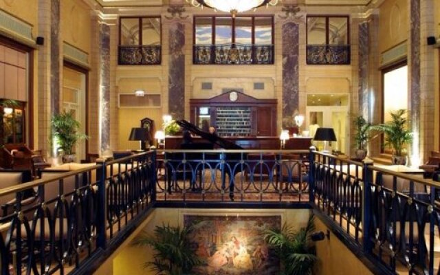 The Belden Stratford