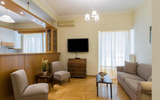 Classy 2 bedroom apartment near Acropolis & Metro