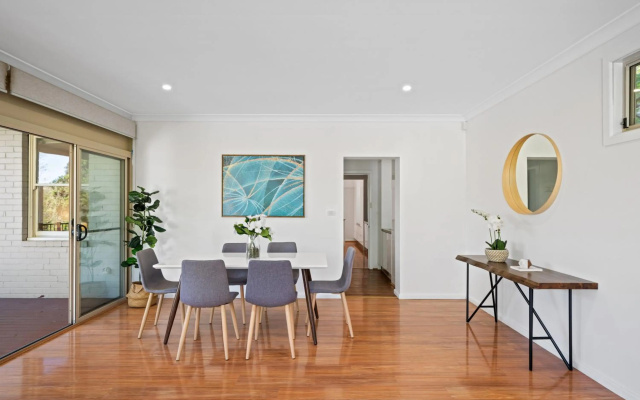 Big Stylish 3 bed house with Free Parking