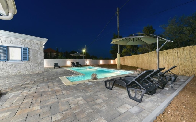 Holiday house Ani 1 - with pool : Privlaka, Zadar riviera