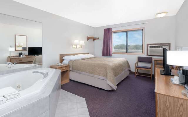 Super 8 By Wyndham Murdo
