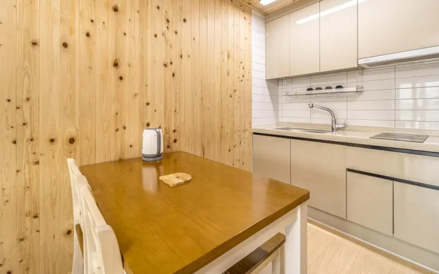 Jeju Timberhouse Pension