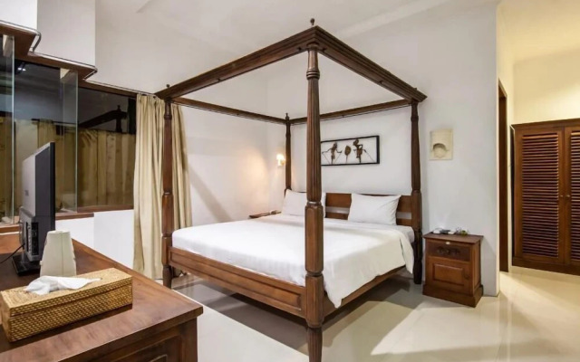 8-BR Private Pool Villa Walk to Seminyak Beach