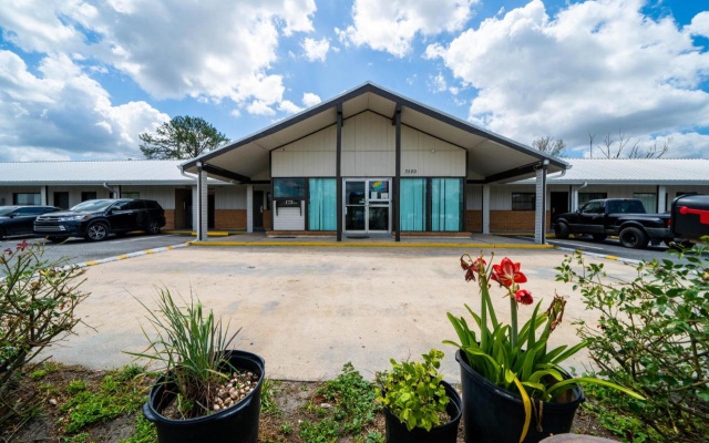 OYO Hotel Ocala FL I-75