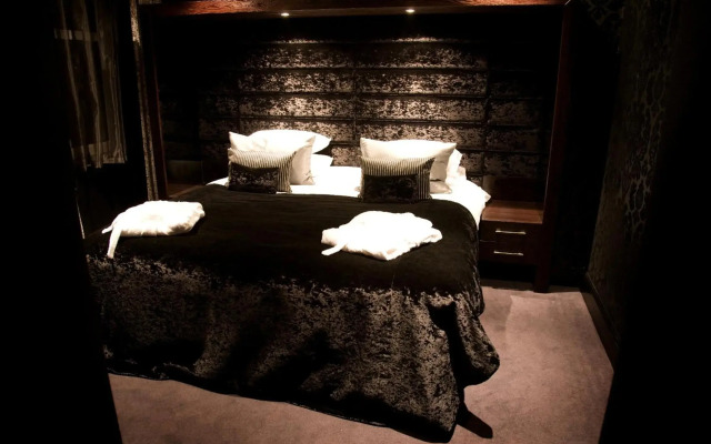 The Popinjay Hotel and Spa