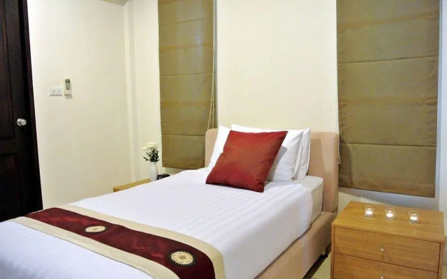 Phuket Ratchamaka Pool Villa