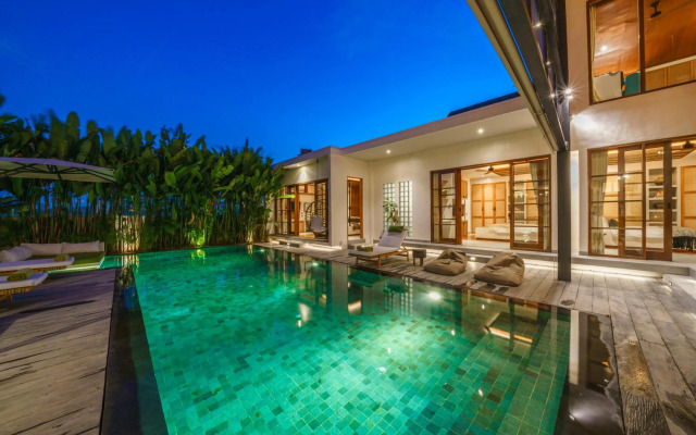 Villa Mango 3 - Amazing 4-bdr Villa in Berawa ! PERFECT LOCATION !