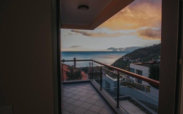 Beautiful 3-bed House in Arco da Calheta