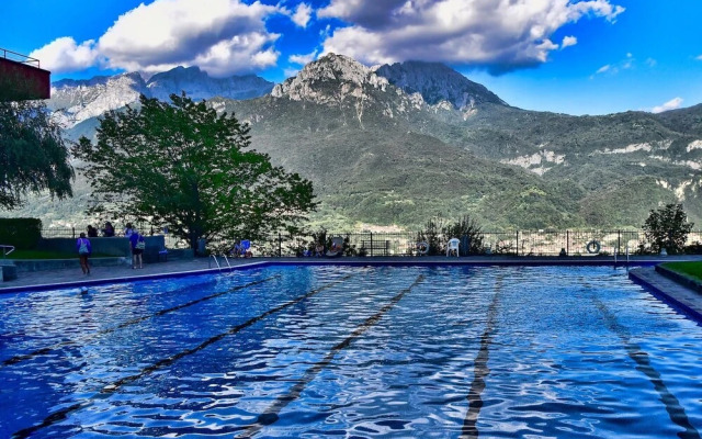 Easy Welcome Kosmopolitan