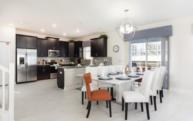 Champions Gate-9038sltsdjgil 6 Bedroom Home