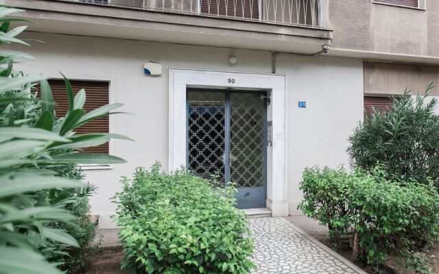 UPSTREET Urban & Cozy 1BD Apartment in Ampelokipoi