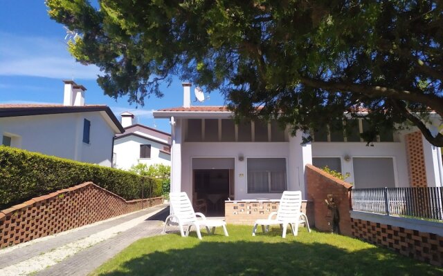 Bright Villa With Private Garden - Beahost Rentals