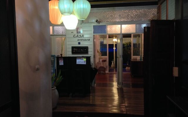 At Casa Guesthouse Amphawa