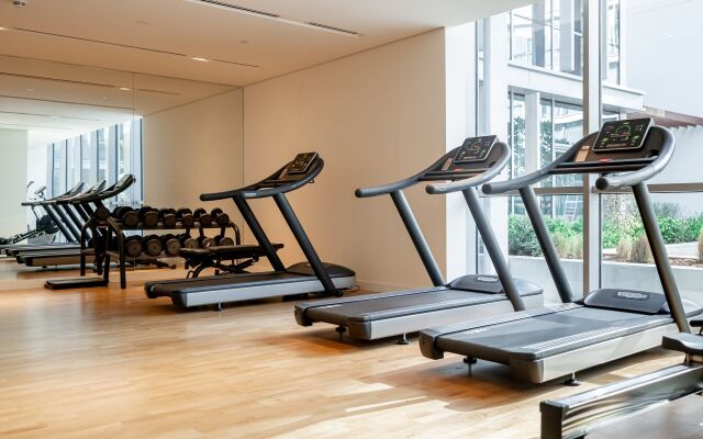 Elegant And Bright Apartment In City Walk