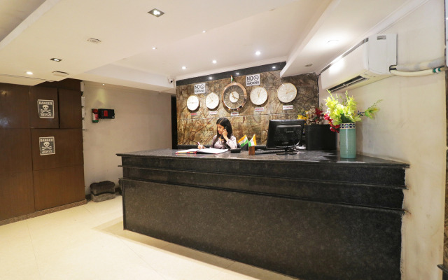 OYO 49069 A Suites