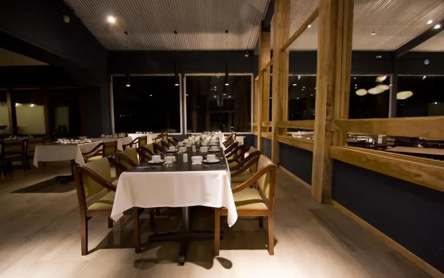 Hotel Lago Grey