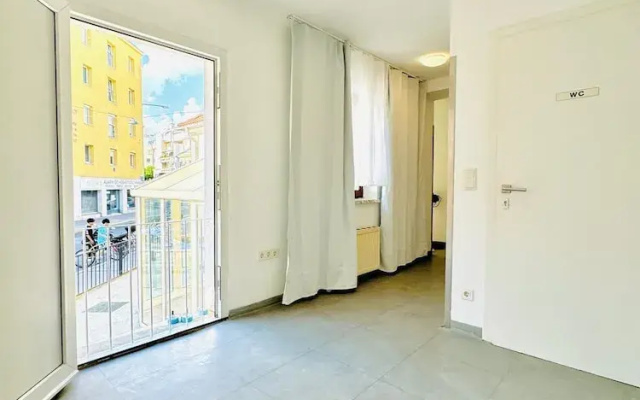 4BR Apartment Near FAC Platz