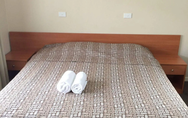 Liberty Plains Motor Inn