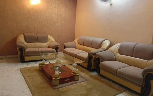 TRS Townhouse Inn