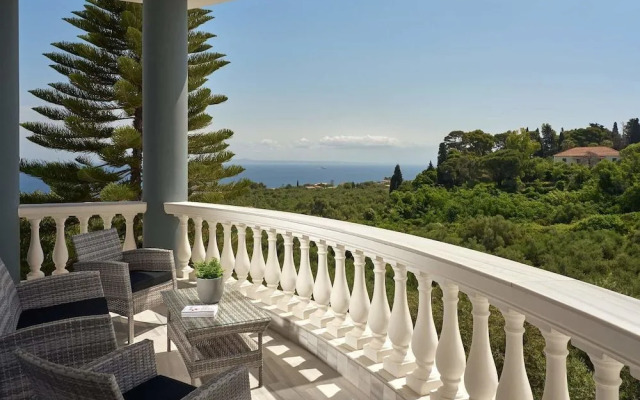 Mont Bleu Luxury Villa