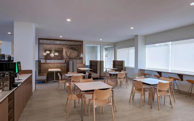 Element Spring Valley