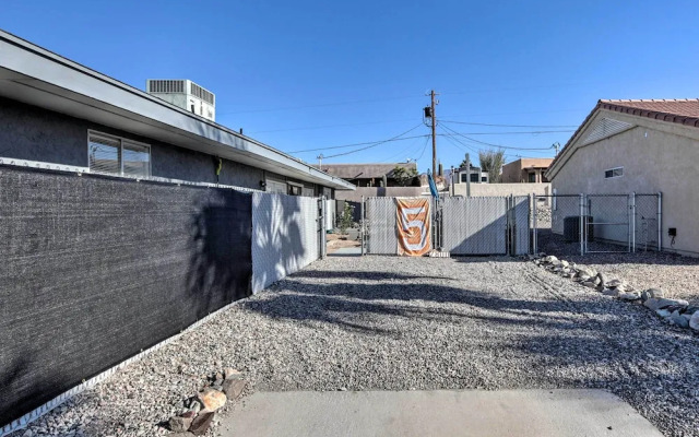 4 Mi to Beach: Lake Havasu Apartment w/ Pool!