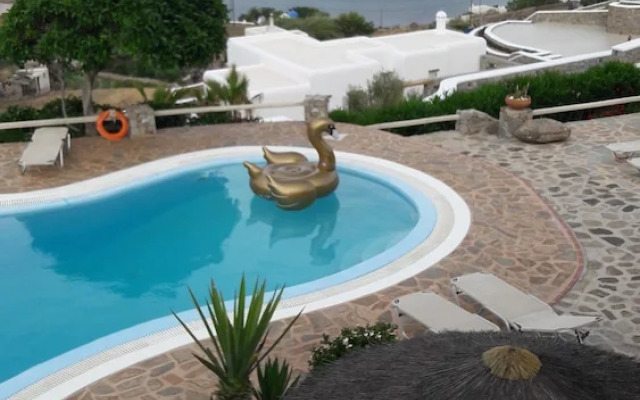Anemoessa House