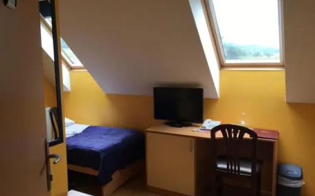 Hostel Delalut