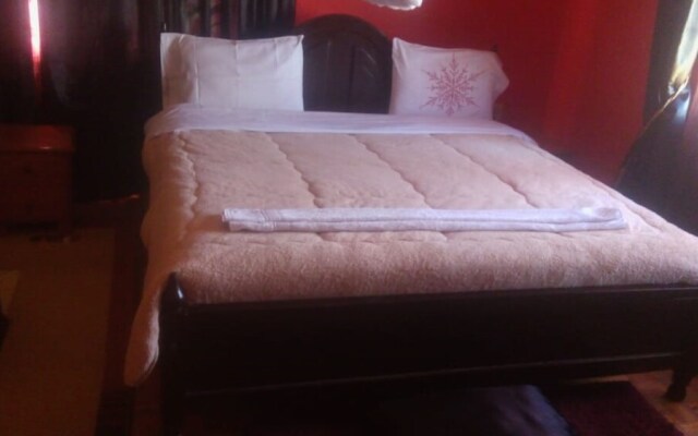Rose Wood Lounge