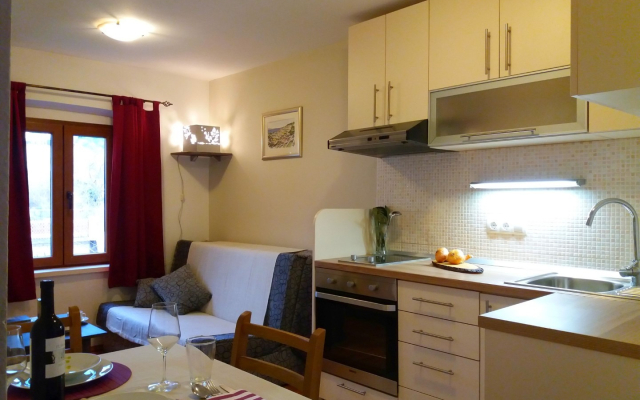 Apartment Neno - 50 m from center: Ana Jelsa, Island Hvar
