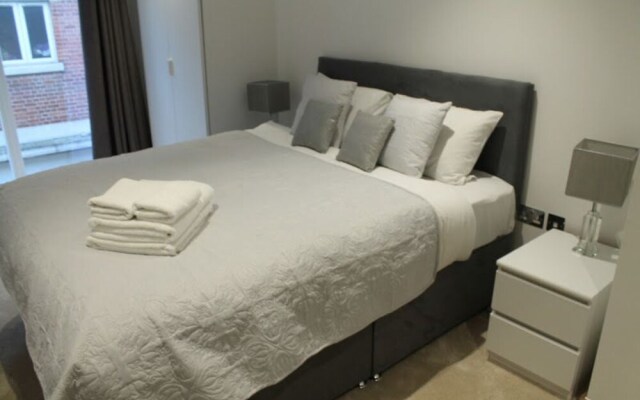 Shoreditch Square Apartment