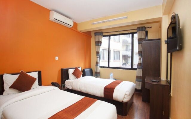 Spot On 380 Hotel Pashupati Plaza