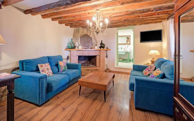 Vibrant Holiday Home in Fraga With Private Pool