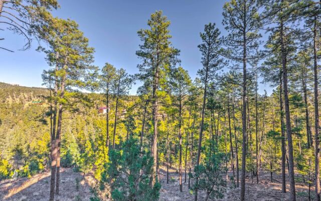 Ruidoso Cabin w/ Hot Tub & Mtn Views!
