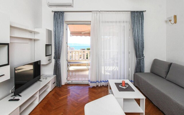 Amazing Apartment in Tucepi With 1 Bedrooms and Wifi
