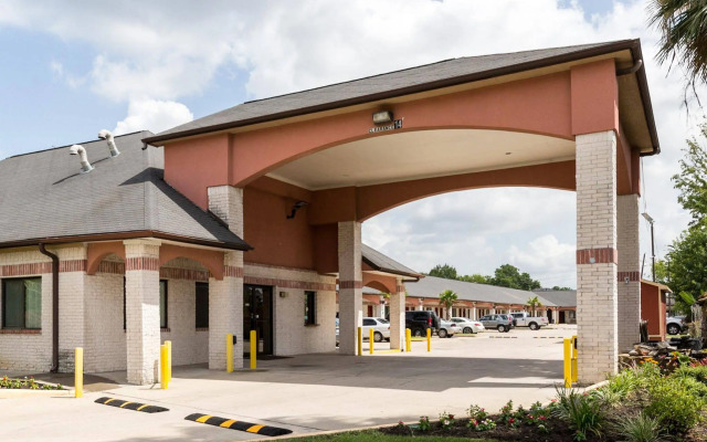Scottish Inn & Suites