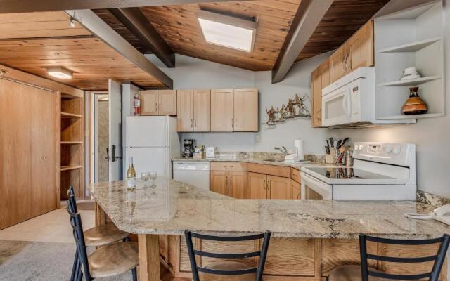 Laurelwood Condominiums Studio Deluxe Unit 115