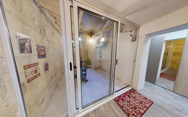 Central Valletta - 1 Bedroom maisonnette