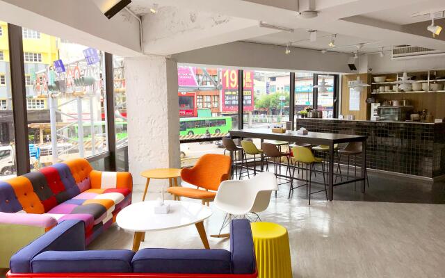 Single Inn - Kaohsiung Station