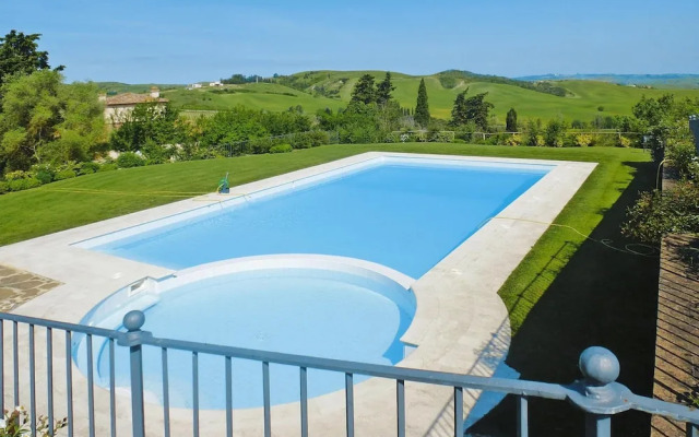 Apartment in Tuscany With Pool & Golf
