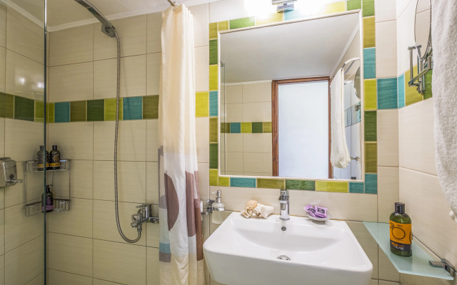 Aris Hotel