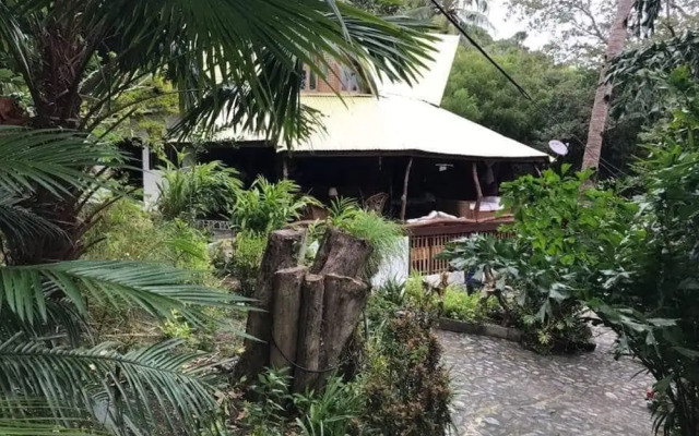 Bahay Isla Sanctuario