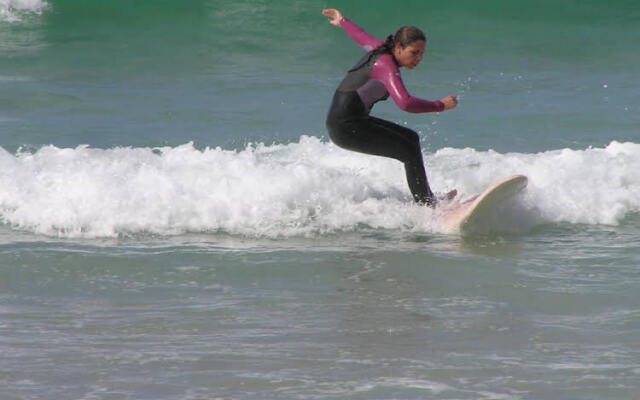 Surfing Baleal - Surf Camp And Surf School