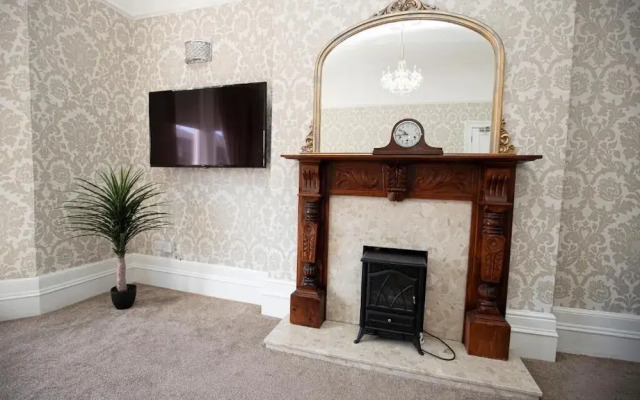 Lynwood House Hotel
