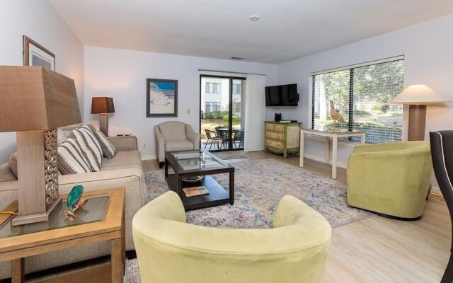 22 Springwood Villa 3 Br villa by RedAwning