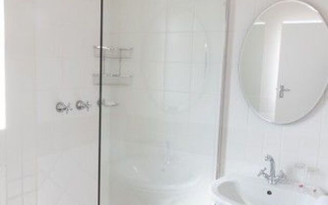 Muizenberg Guestique