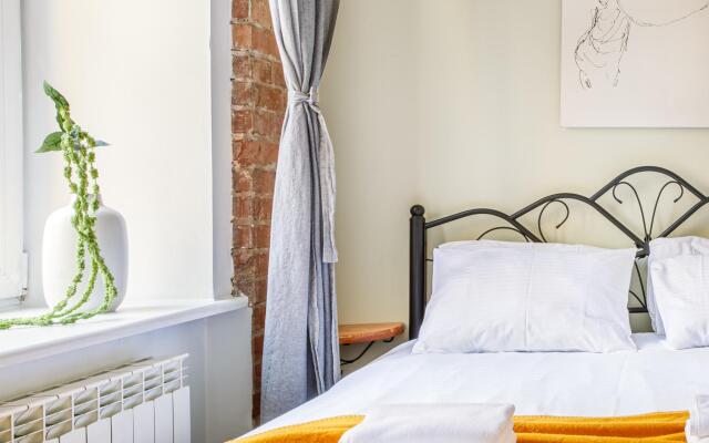 SeApart. На Большом 13 (бывш. Апартаменты на Большом проспекте Петроградской Стороны)