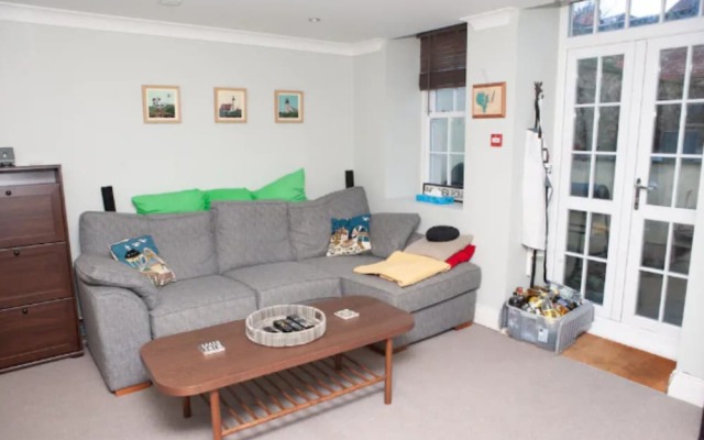 Spectacular & Central Garden Apartment 1 Bedroom