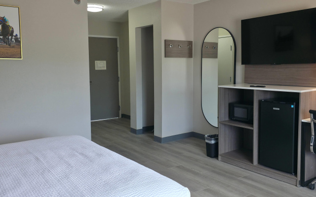 Baymont by Wyndham Louisville Southwest